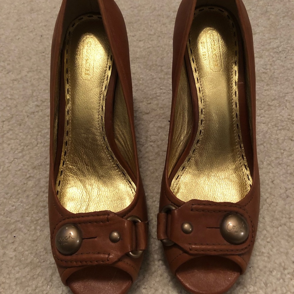 Coach Pumps NWOT